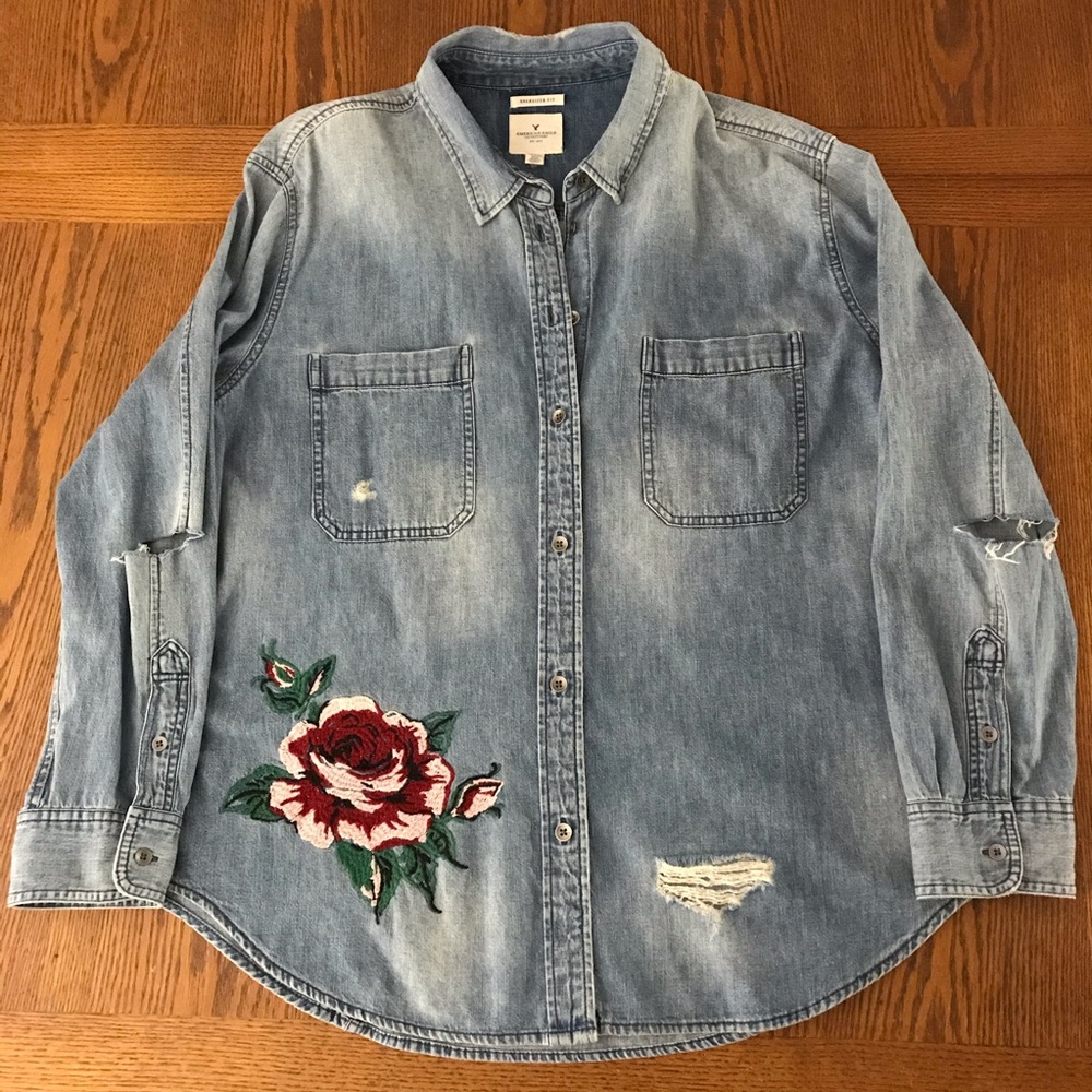 AMERICAN EAGLE ROSE DISTRESSED DENIM TOP